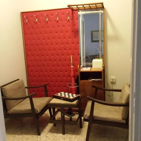 Apartment Kiko Vintage Apartment,near Metro & Bus Station. Athens